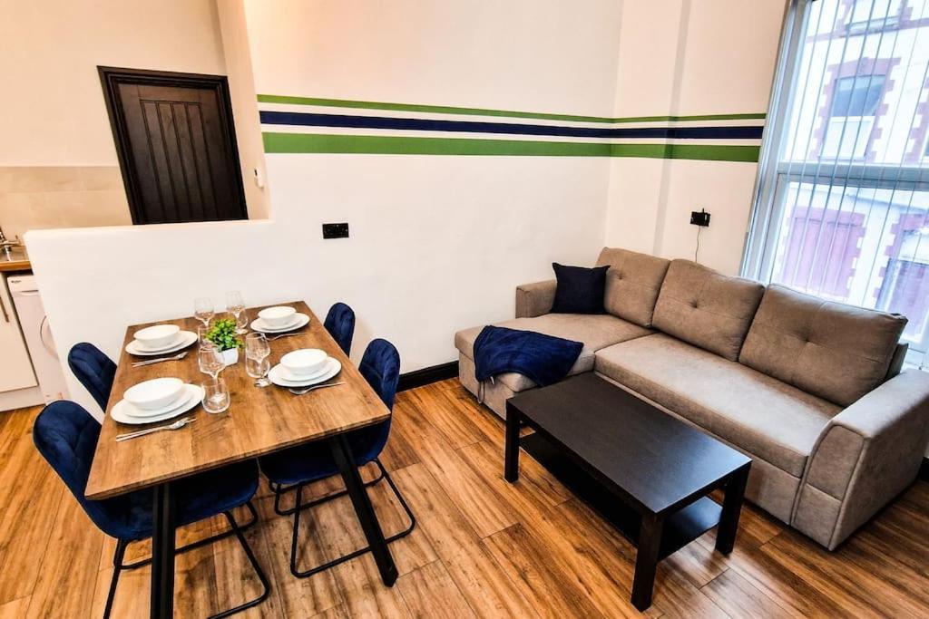 Beautiful Flat On Breck Road Διαμέρισμα Λίβερπουλ Εξωτερικό φωτογραφία